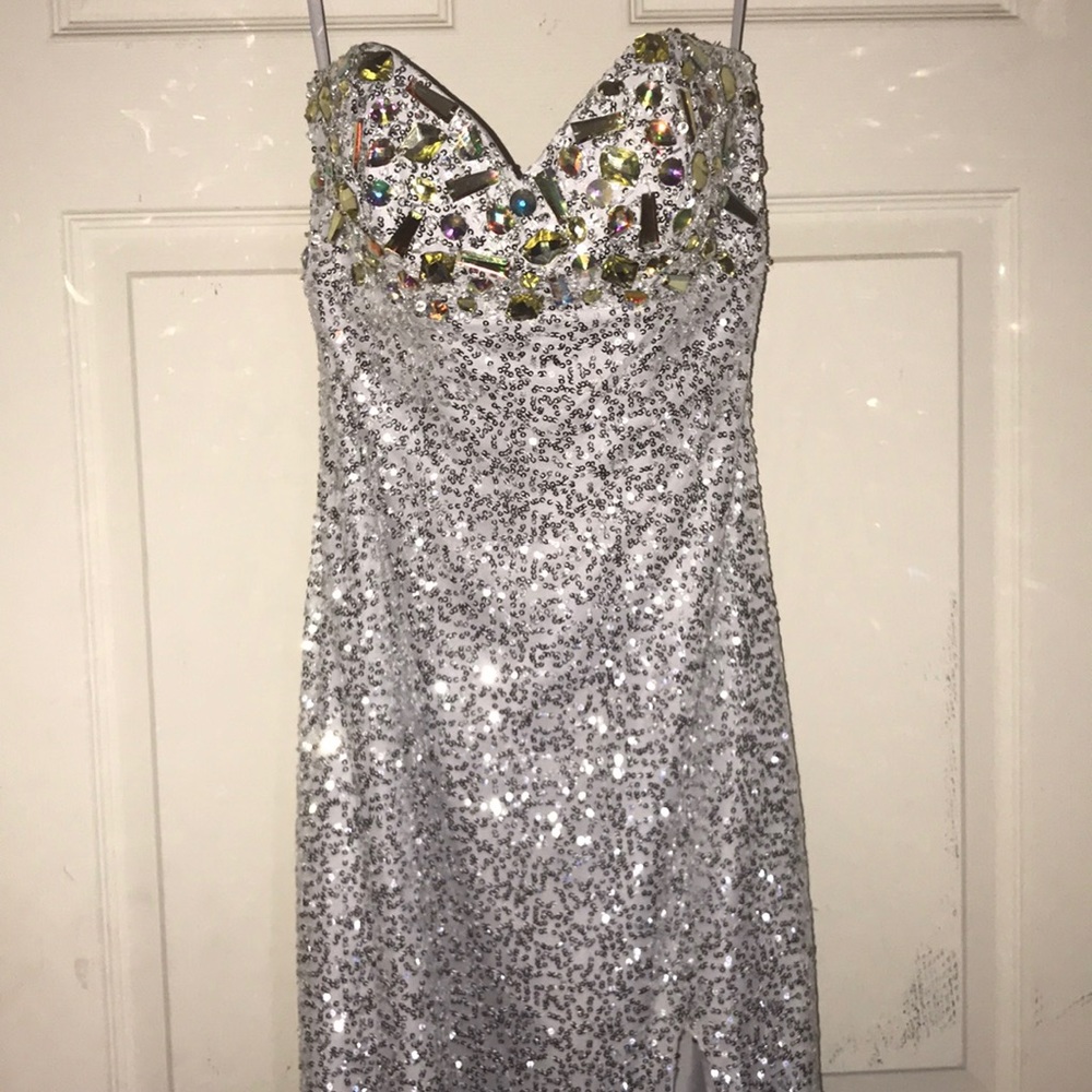 FORMAL DRESS